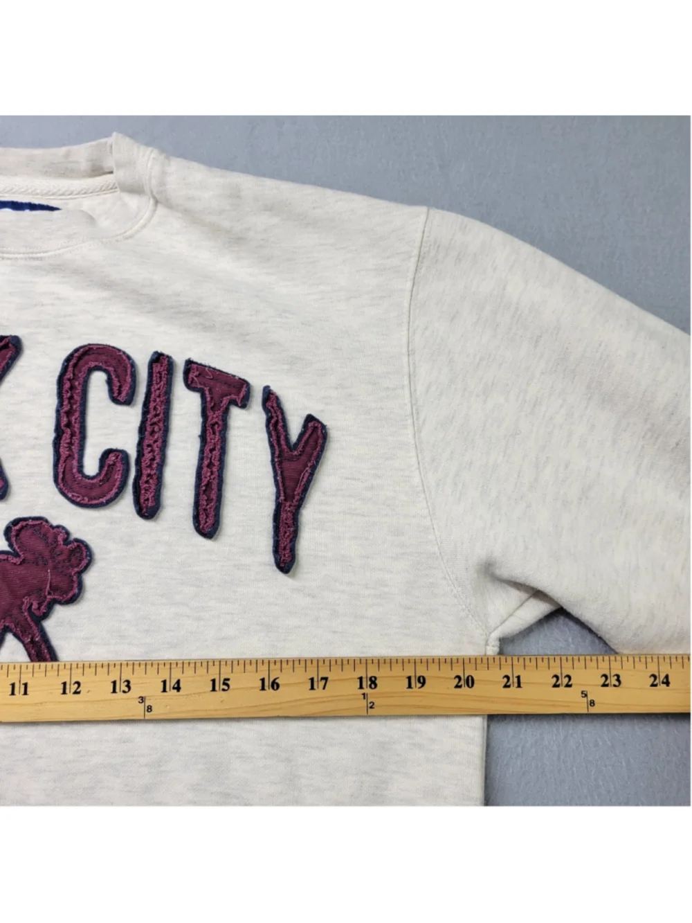 Park City Utah Sweatshirt Size S Gray Ski Moose Logo Blue 84 Crewneck Pullover - Picture 5 of 7
